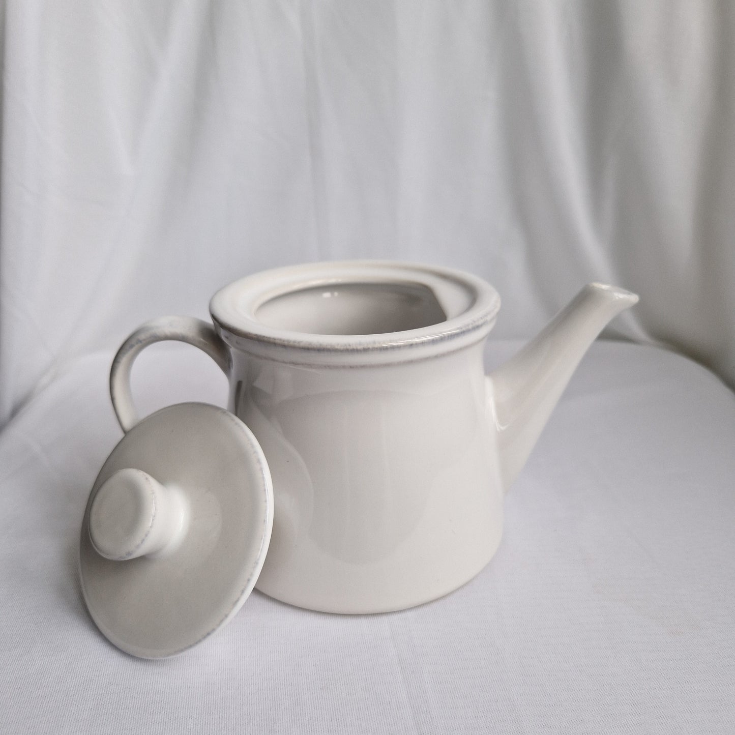 Cream Teapot - Made in Portugal